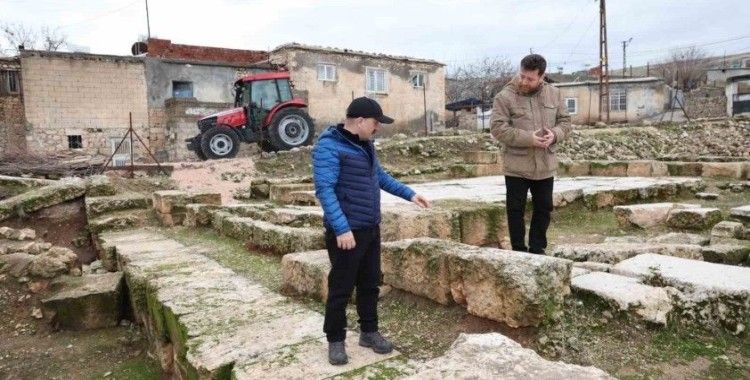 Vali Varol, Roma Çeşmesi’nde incelemelerde bulundu
