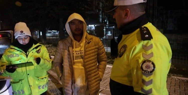 Alkollü sürücüden aracının plakasını soran polise ilginç karşılık: “Allah Allah, düşmüş mü?”
