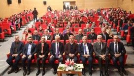 Erzincan’da “Yer Bildirimleri” adlı konferans düzenlendi
