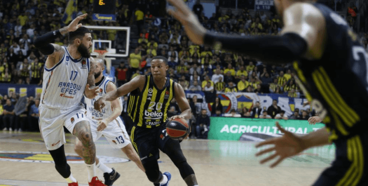 Euroleague'de Türk derbisini Fenerbahçe kazandı