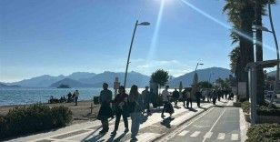 Marmaris’te güneş yüzünü gösterdi, sahiller hareketlendi
