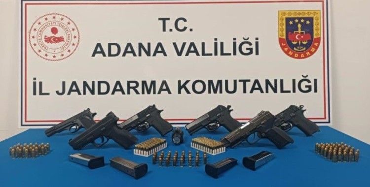 2 araçta 6 ruhsatsız tabanca ele geçirildi