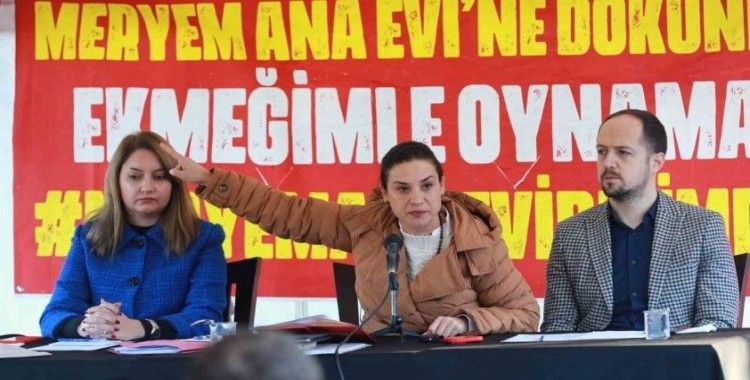 Selçuk Belediye Meclisi Meryem Ana Evi nöbet alanında yapıldı
