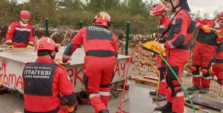 Muğla AFAD’dan itfaiye personeline deprem eğitimi
