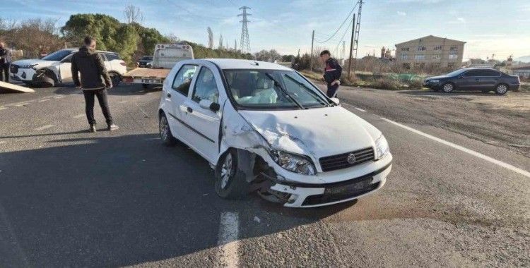 Tekirdağ’da iki aracın karıştığı kazada 6 kişi yaralandı
