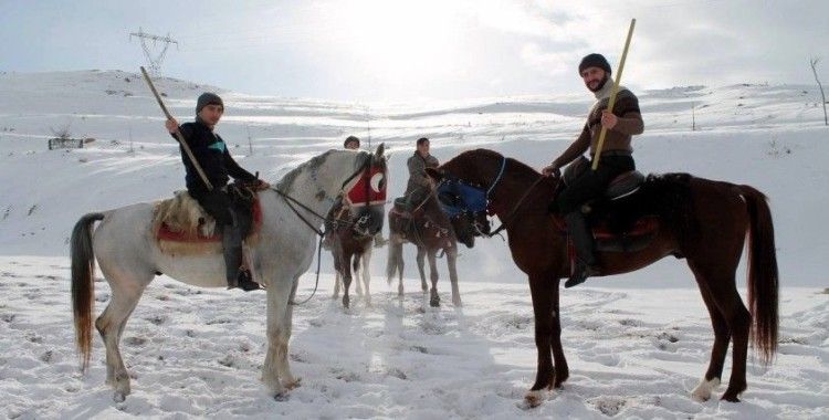 Asırlık gelenek cirit Bayburt ve Erzincan’da yaşatılıyor
