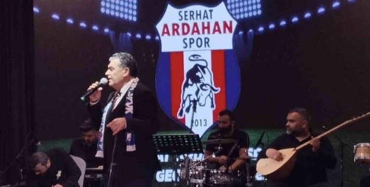 Başkan Demir, Serhat Ardahaspor kulübü dayanışma gecesinde konser verdi
