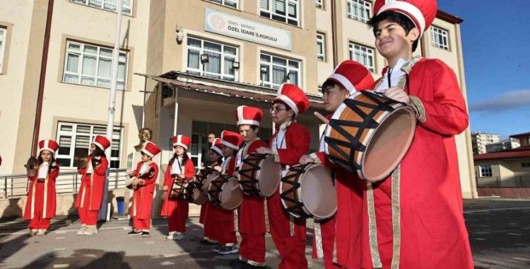 Sivas’ta 108 bin 981 öğrenci karne ve gelişim raporlarını aldı
