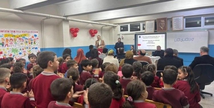 Ortaokul öğrencilerine ’kariyer’ eğitimi
