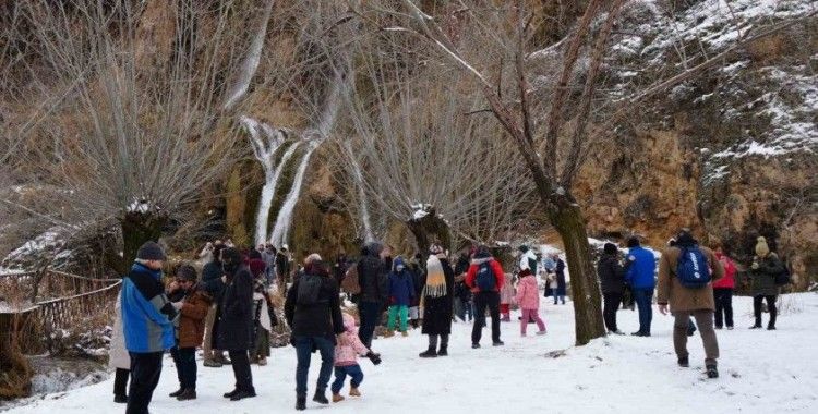 Girlevik Şelalesine her mevsim yoğun ilgi
