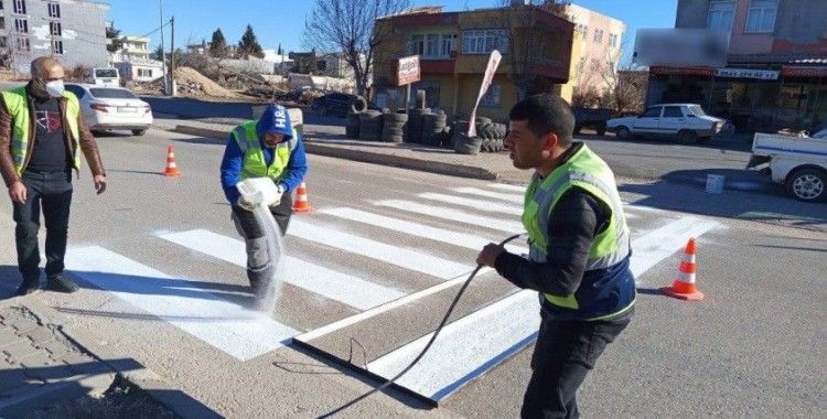 Adıyaman’da yaya geçitleri yenileniyor
