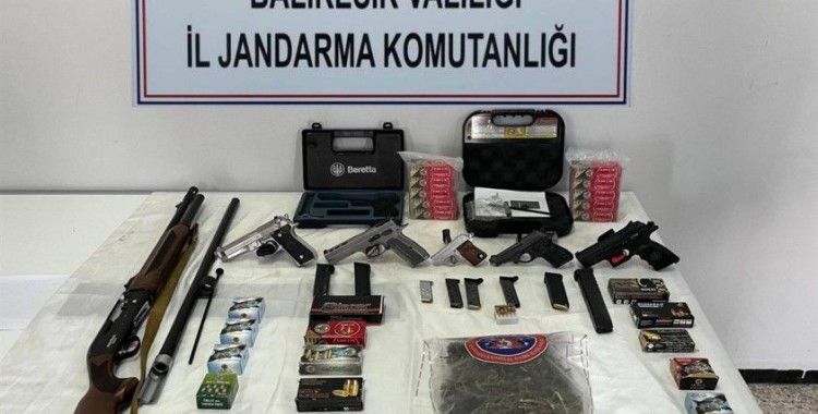 Balıkesir’de yasa dışı silah ve mühimmat ticaretine 3 gözaltı
