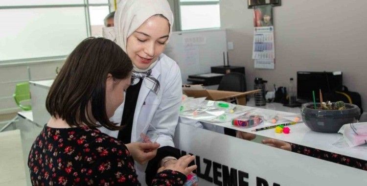 Selçuk Üniversitesi’nde özel çocukların diş tedavileri yapıldı
