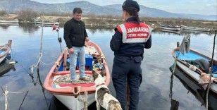 Jandarma ekiplerinden Bafa Gölü’nde kontrol
