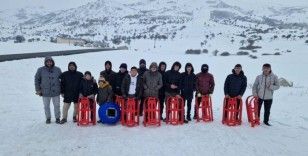 Bayburt’ta düzenlenen ’Gençliğe Değer Ara Dönem Kampı’ kayakla son buldu
