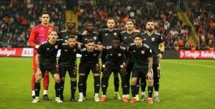 Adanaspor’dan yas mesajı; sahaya siyah formayla çıktı
