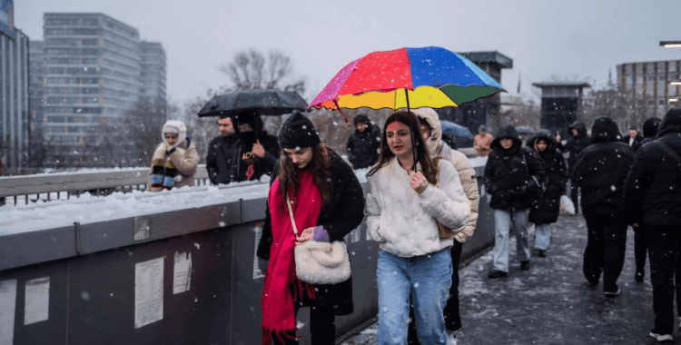 Kar, fırtına ve sağanak yağış geliyor: Meteoroloji'den İstanbul ve Ankara'ya uyarı