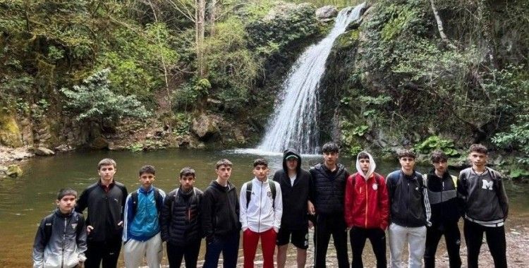 Körfez Gençlerbirliği U15 play-off öncesi güç depoladı
