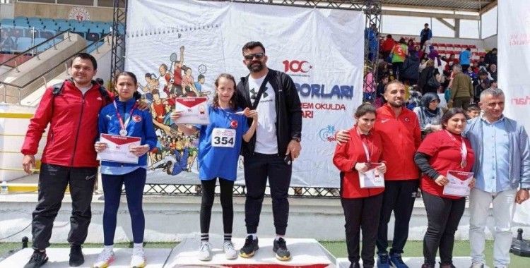 Afyonkarahisarlı özel sporculardan büyük başarı
