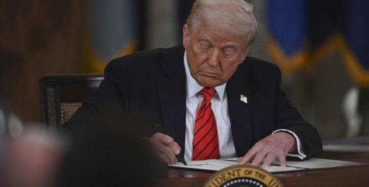 Trump, akıllı telefon ve elektronikleri ‘karşılıklı' gümrük vergisi uygulamalarından muaf tuttu