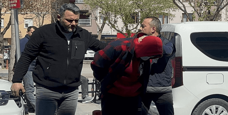 Konya'da uygunsuz yazışma yapan iki doktor görevden uzaklaştırıldı