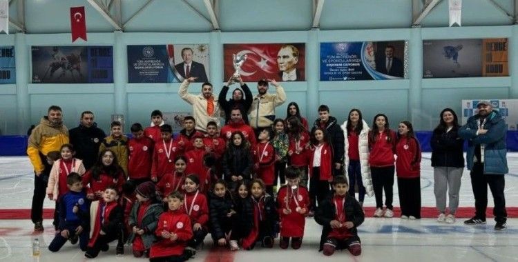 Kars’ta sürat pateni heyecanı sona erdi
