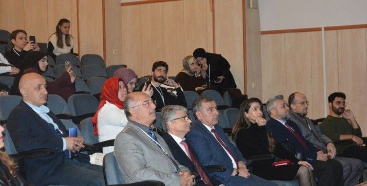 Prof. Dr. Şeker: "Aydınoğulları, Anadolu’nun Türkleşmesinde önemli rol oynamıştır"
