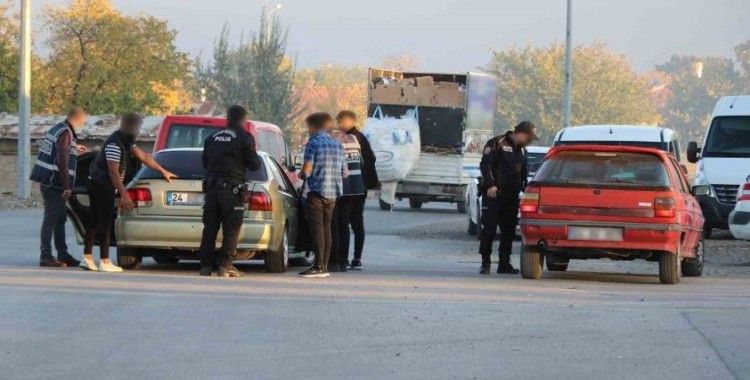Erzincan’da aranması bulunan 25 şahıs yakalandı
