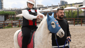 Engellilere terapi desteği