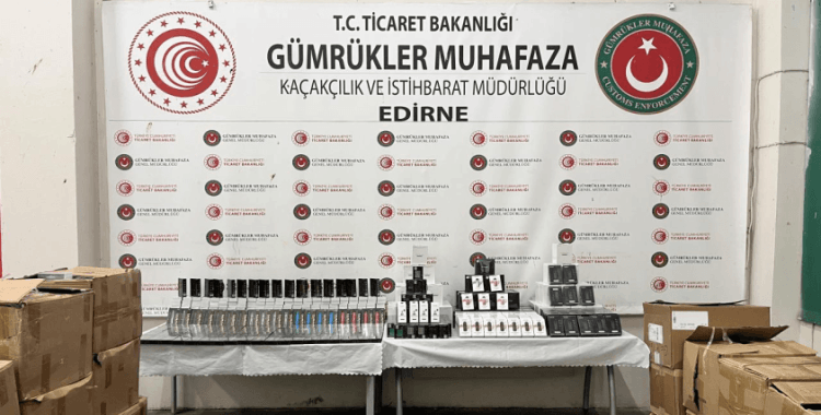 Kapıkule'de tırda 46 bin elektronik sigara ve 16 varil yasaklı kimyasal madde ele geçirildi