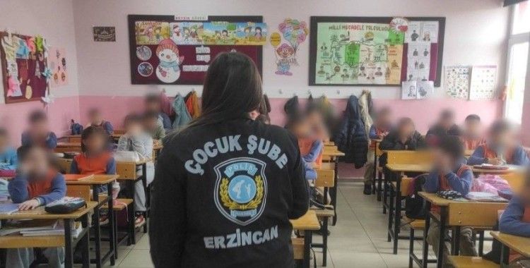 Erzincan emniyeti öğrencileri bilgilendiriyor
