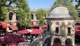 Bursa’nın tarihi çarşıları ve Hanlar Bölgesi’nde hafta sonu yoğunluğu
