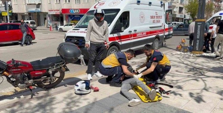 Aksaray’da motosikletler çarpıştı: 2 yaralı
