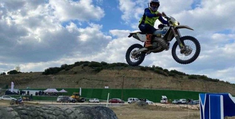Bilecik Enduro Motosiklet Spor Klübü’nden anlamlı bağış
