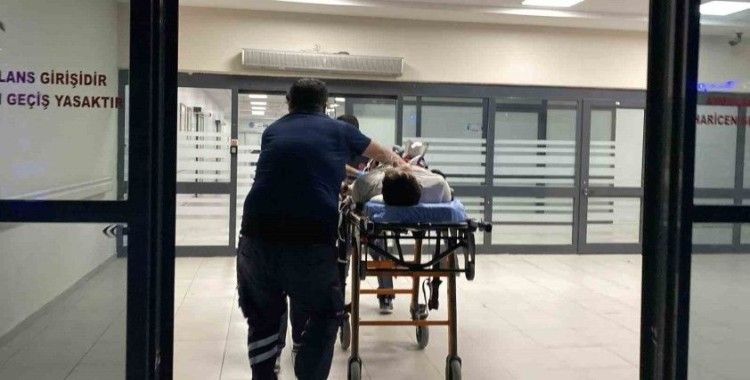 Konya’da bıçaklı kavga: 1’i ağır 2 yaralı
