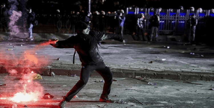 İstanbul'da izinsiz gösterilere katılan 49 sanık hakim karşısına çıktı