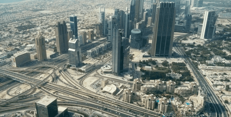 BAE kanunların hazırlanmasını yapay zekaya devretmeye hazırlanıyor