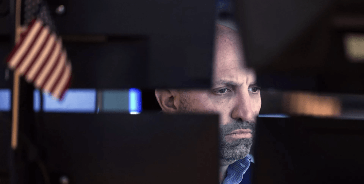 Trump - Powell gerilimi ABD borsasını vurdu: Wall Street günü kayıpla kapattı