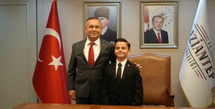 Vali Çerber, 23 Nisan’da koltuğunu devretti
