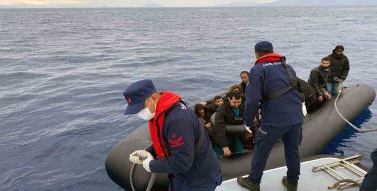 Fethiye açıklarında 19 düzensiz göçmen yakalandı
