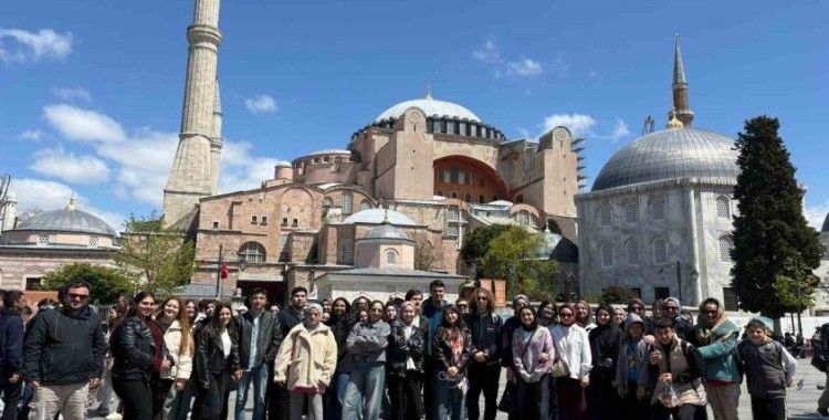 İstanbul’u gezdiler
