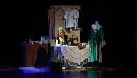 Aktif Yaşlı Merkezi tiyatrocuları "Ahlar Ağacı" ile izleyiciden tam not aldı
