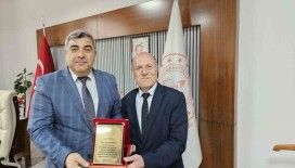 Yılların emektar eğitimcisi emekliye ayrıldı
