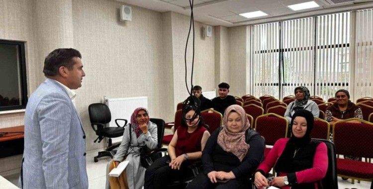 Altıntaş’ta Ebeveyn Okulu kursları
