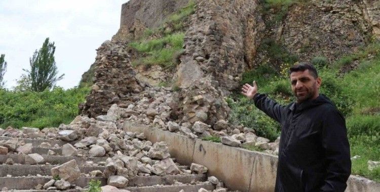 Oltu Kalesi yıkılma tehlikesiyle karşı karşıya
