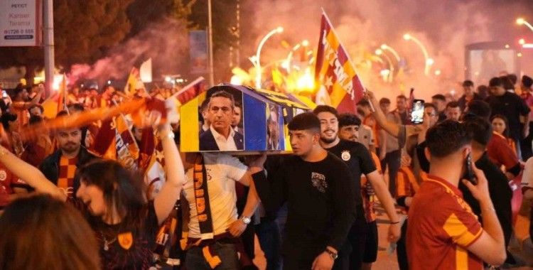 Edirne’de Galatasaray taraftarından ilginç şampiyonluk kutlaması

