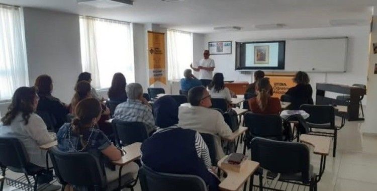 Akademi öğretmenlerine, Koçman anlatıldı
