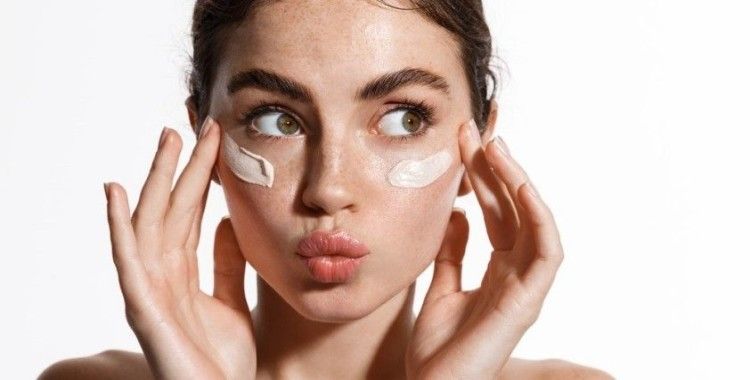 Cilt yaşlanmasını önlemek için güneşten korunun
