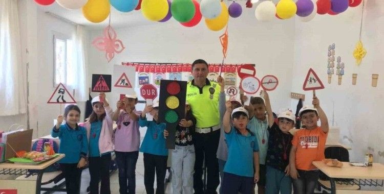 Hatay’da ilkokul öğrencilerine trafik eğitimi verildi
