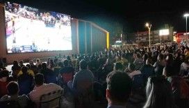 Erzincan’da Fenerbahçe’nin Euroleague final maçı dev ekranda izlendi
